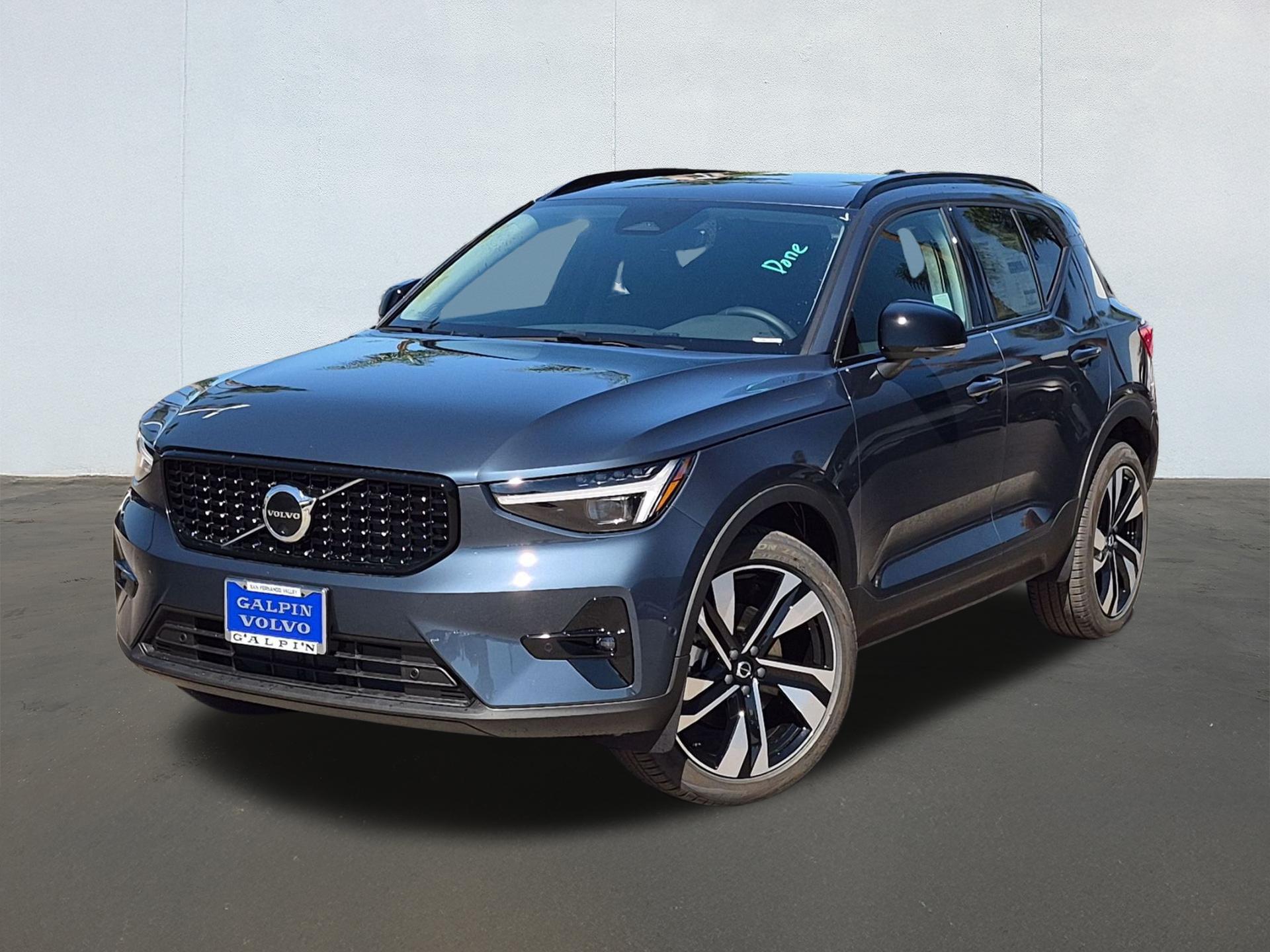 2026 Volvo XC40