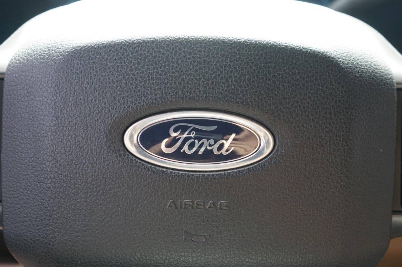 Used 2023 Ford Super Duty F-350 DRW LARIAT, photo 13