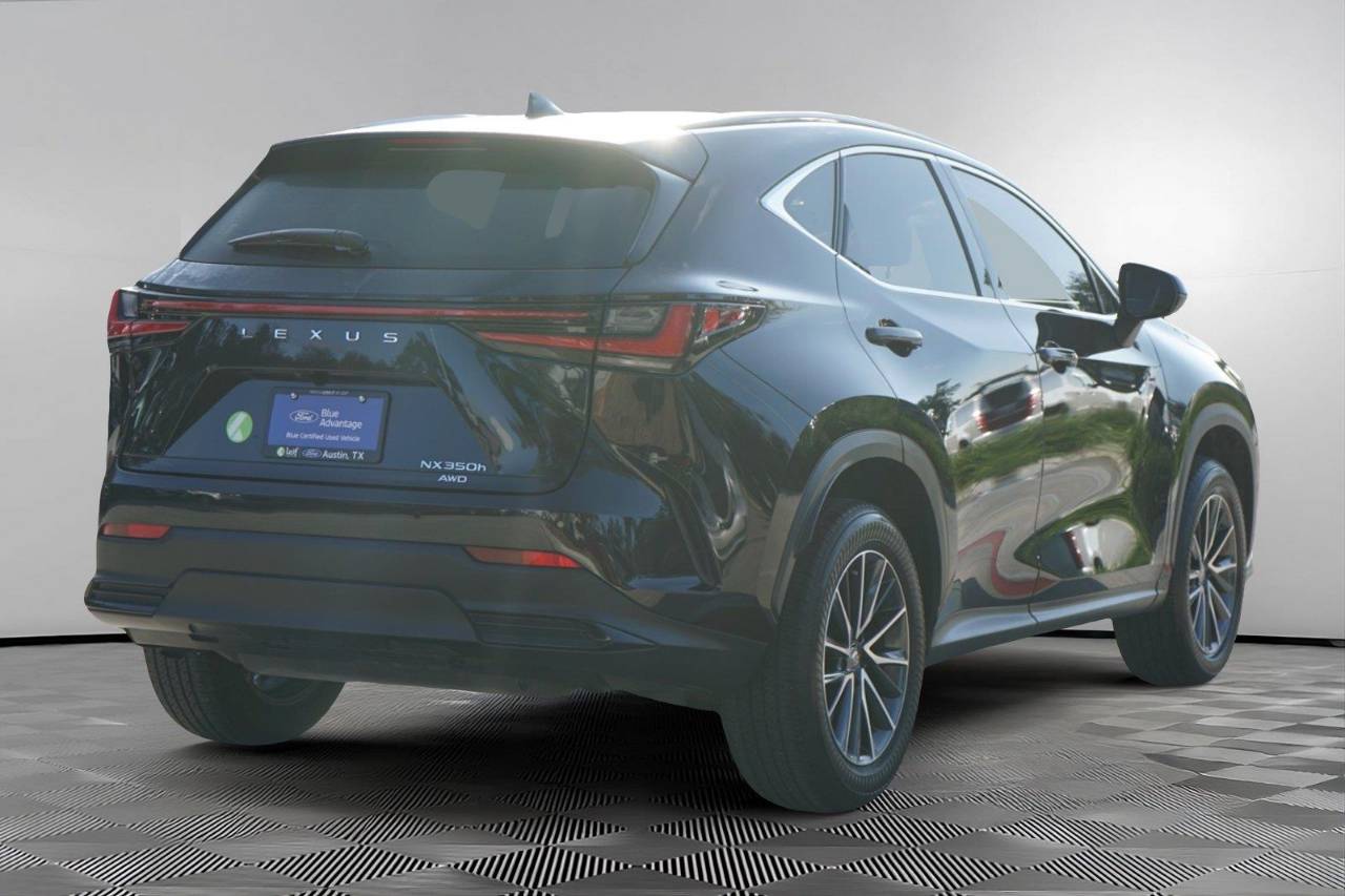 Used 2025 Lexus NX 350H Premium, photo 5