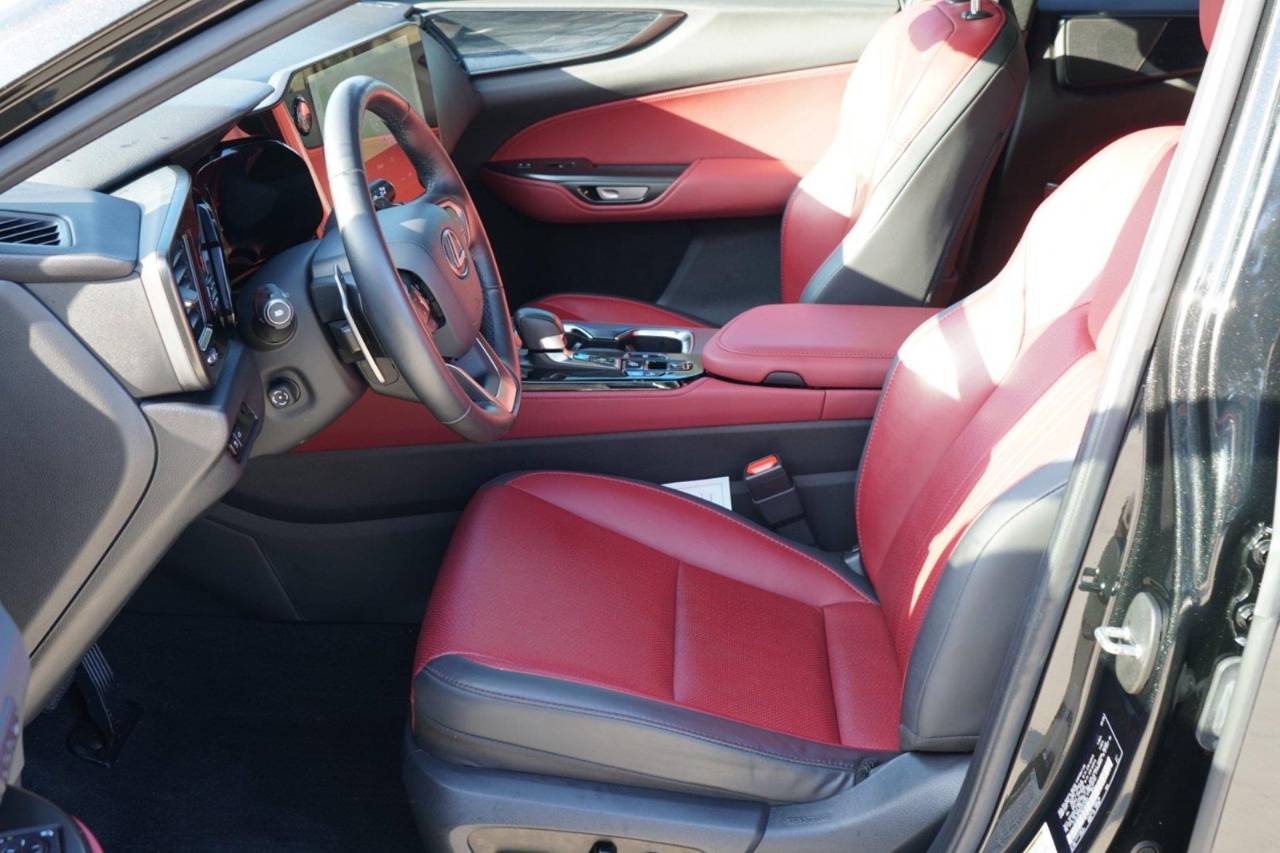 Used 2025 Lexus NX 350H Premium, photo 9