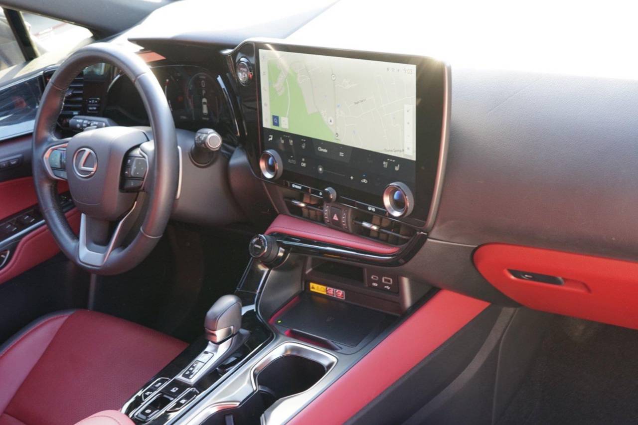 Used 2025 Lexus NX 350H Premium, photo 25