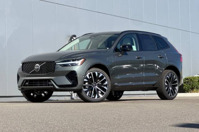 2027 Volvo XC60 Plug-In Hybrid T8 Ultra