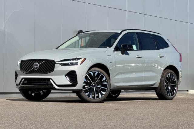 2027 Volvo XC60 Plug-In Hybrid T8 Ultra