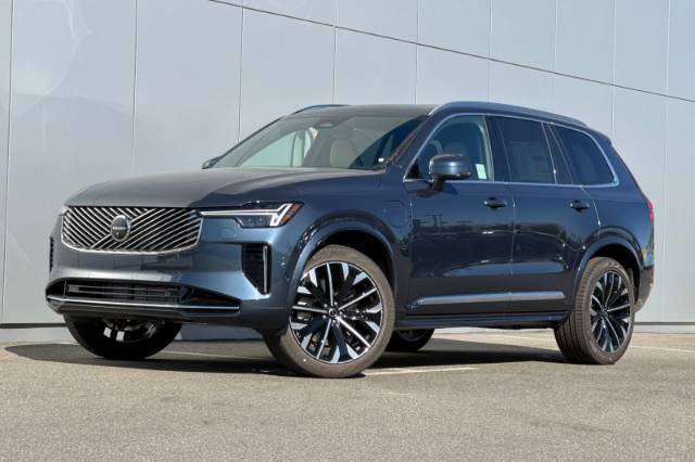 2026 Volvo XC90 Plug-In Hybrid T8 Plus