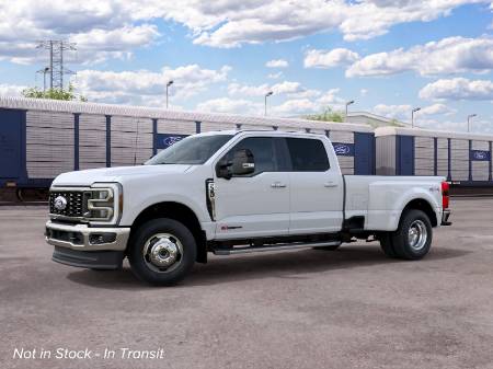 2027 Ford Super Duty F-350 DRW LARIAT