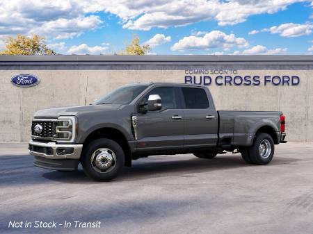 2027 Ford Super Duty F-350 DRW LARIAT