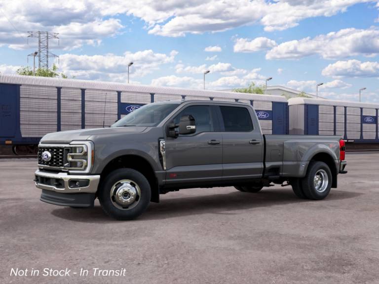 2027 Ford Super Duty F-350 DRW LARIAT
