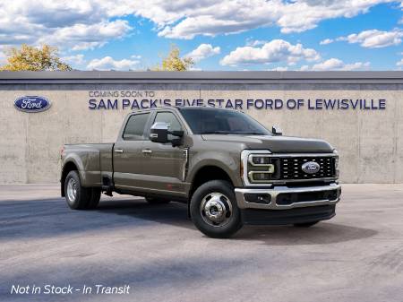 2027 Ford Super Duty F-350 DRW LARIAT