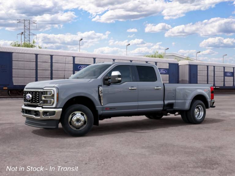 2027 Ford Super Duty F-350 DRW LARIAT