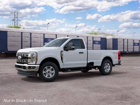 2027 Ford Super Duty F-350 SRW XLT