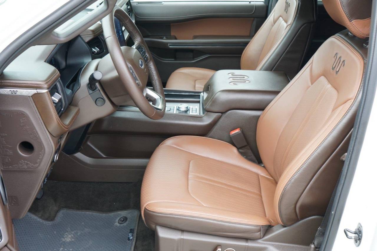 Certified Used 2024 Ford Expedition MAX King Ranch, photo 9