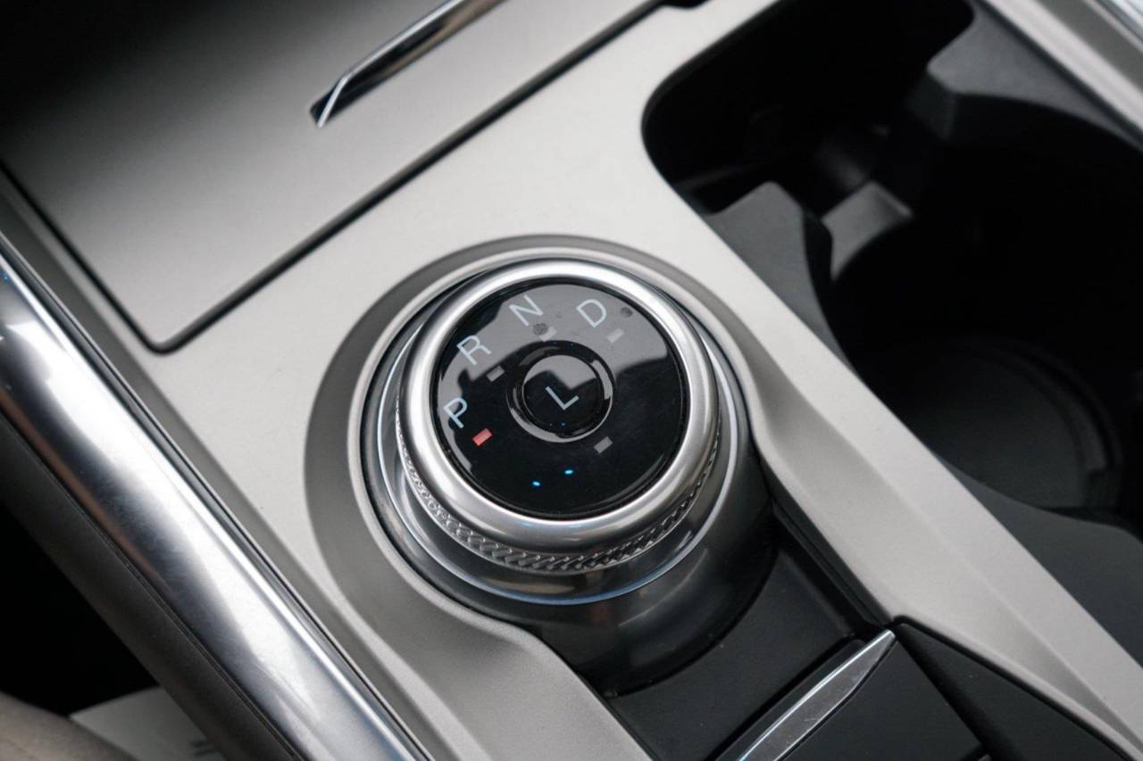 Used 2022 Ford Explorer Platinum, photo 13