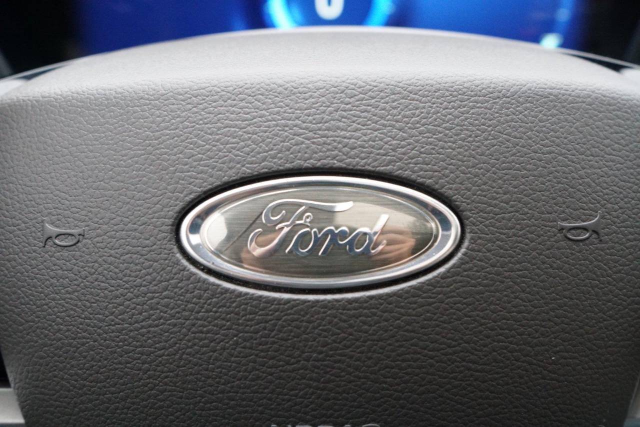 Used 2022 Ford Explorer Platinum, photo 14