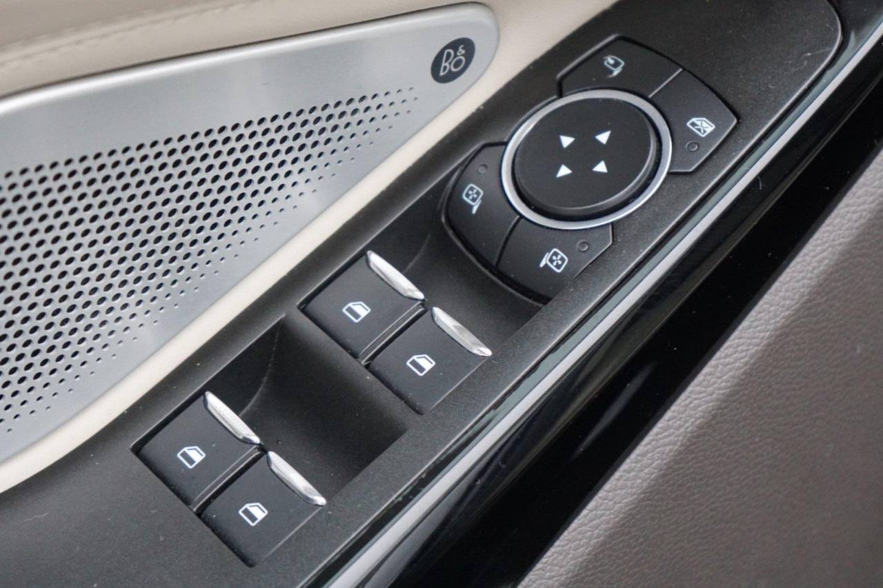 Used 2022 Ford Explorer Platinum, photo 19