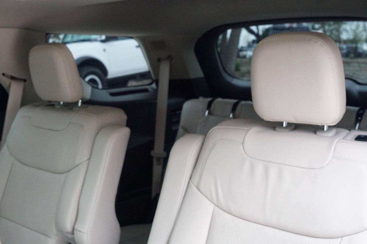 Used 2022 Ford Explorer Platinum, photo 23