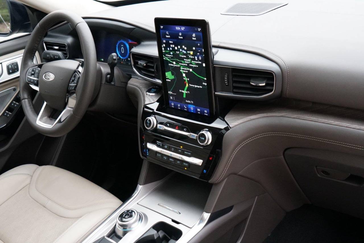 Used 2022 Ford Explorer Platinum, photo 27