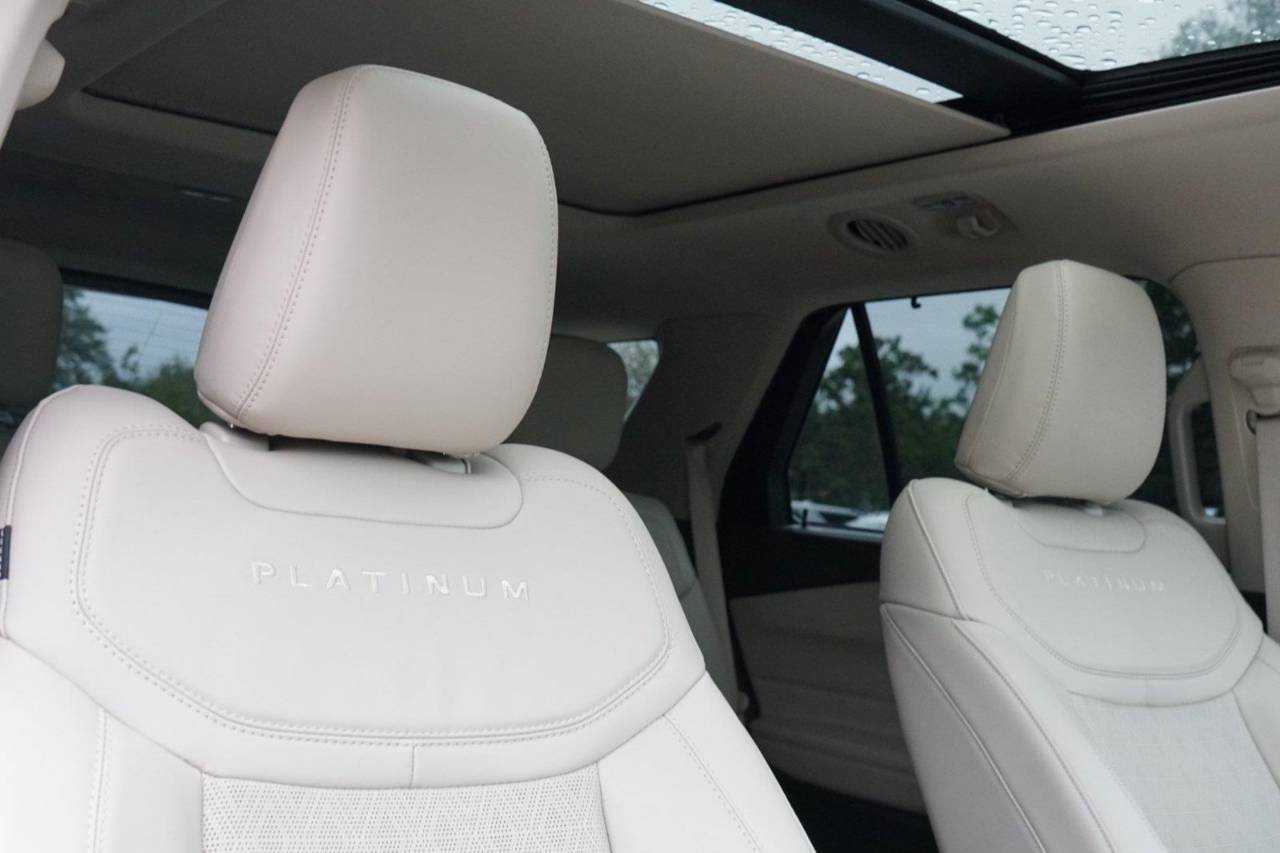 Used 2022 Ford Explorer Platinum, photo 29