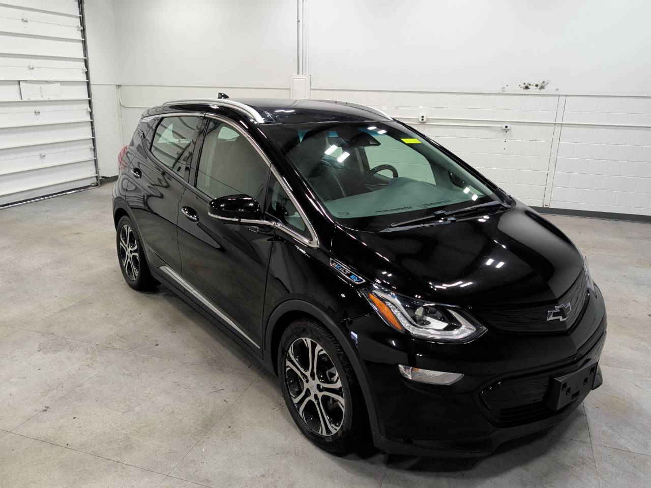 Used 2021 Chevrolet Bolt EV Premier with VIN 1G1FZ6S08M4106901 for sale in Wapakoneta, OH