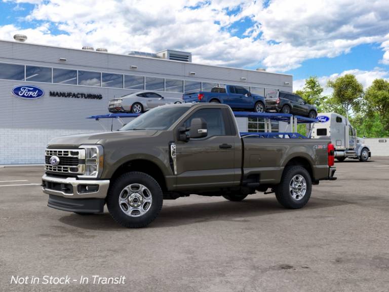2027 Ford Super Duty F-350 SRW XLT