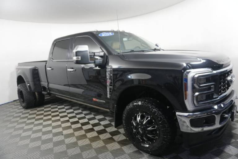 2024 Ford Super Duty F-350 DRW LARIAT