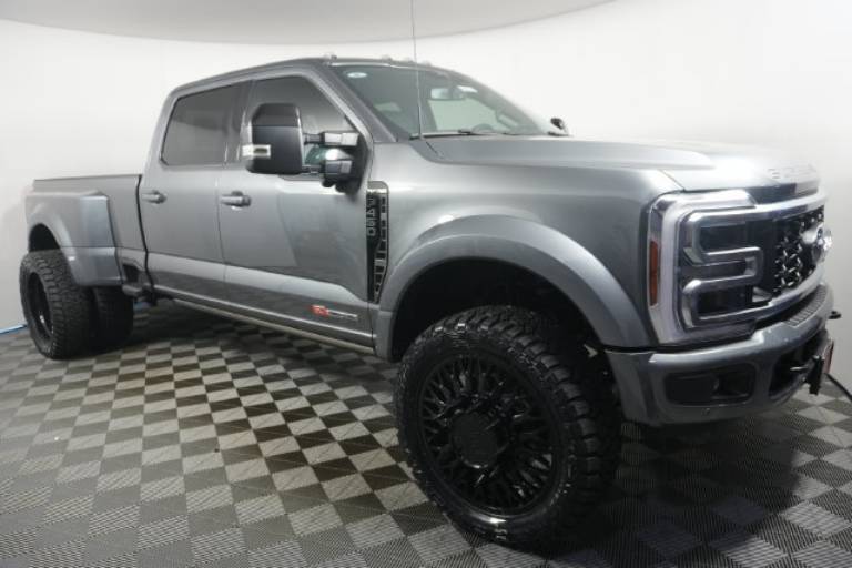 2025 Ford Super Duty F-450 DRW Platinum