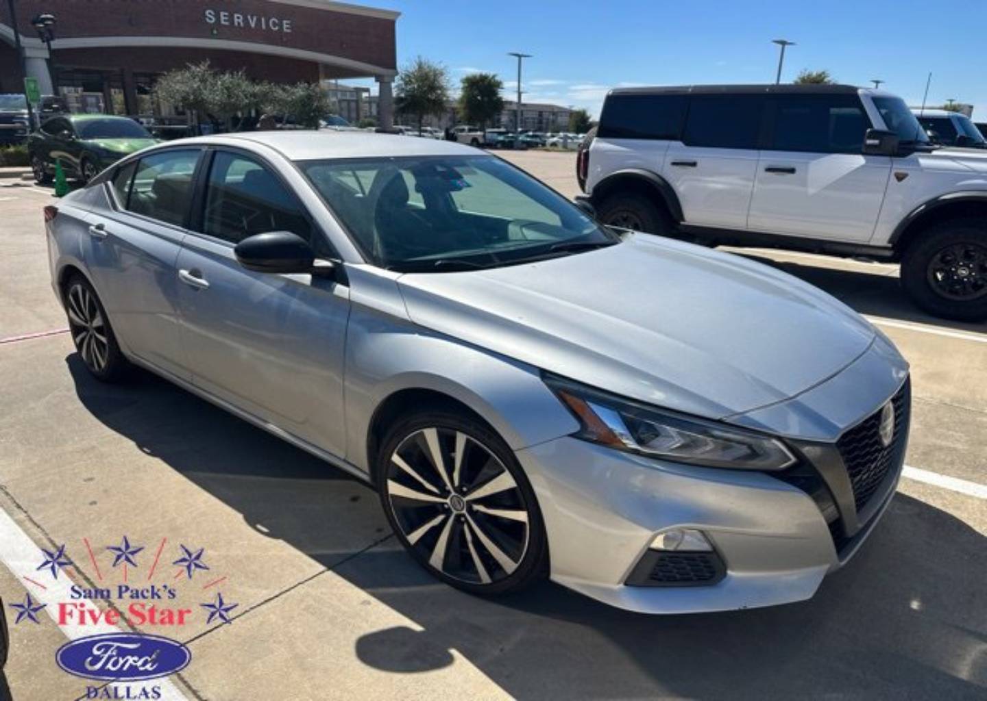2020 Nissan Altima SR