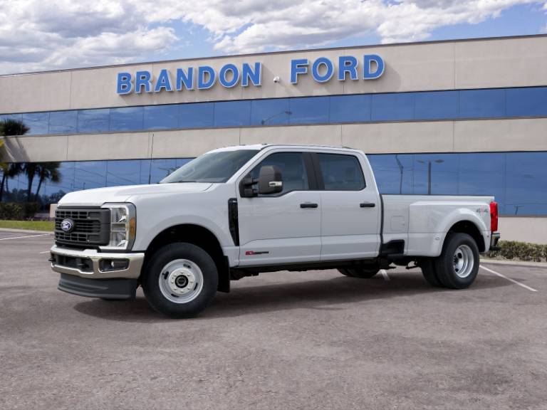 2027 Ford Super Duty F-350 DRW XL
