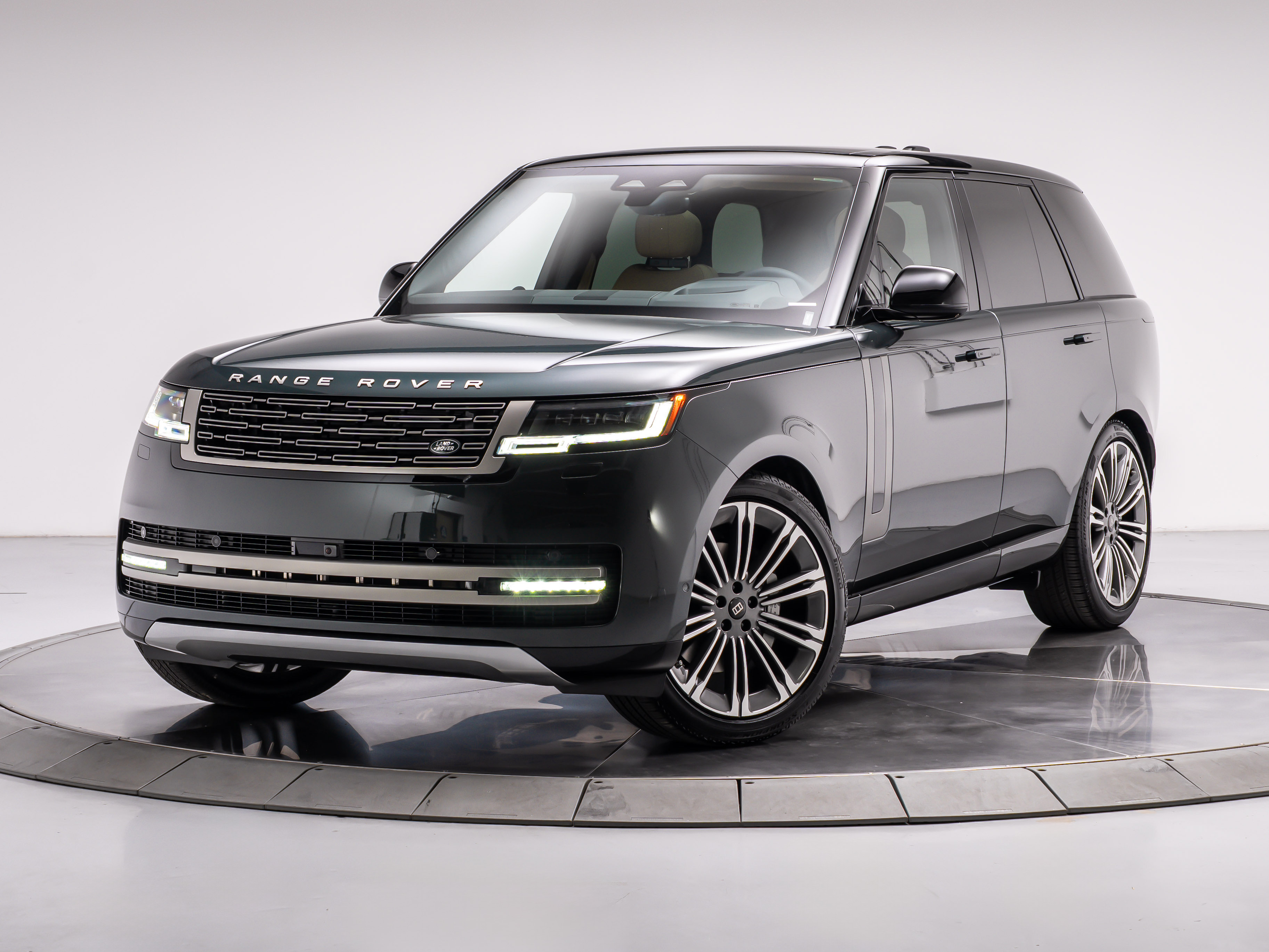 New 2027 Land Rover Range Rover SE