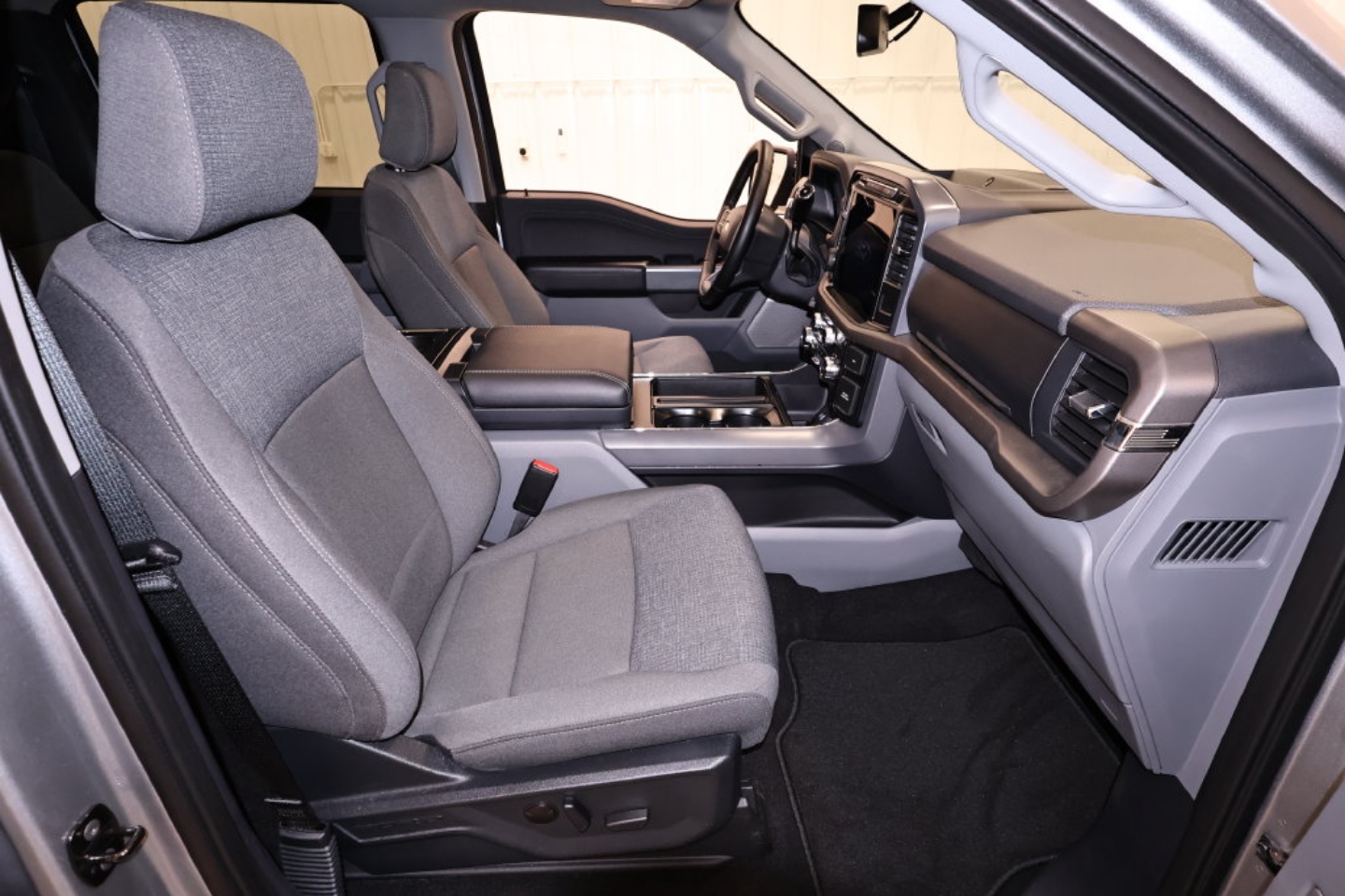 2024 Ford F-150 XLT - Photo 18