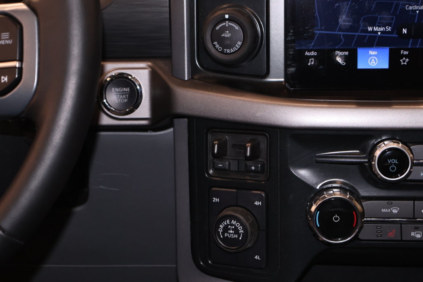 2024 Ford F-150 XLT - Photo 25
