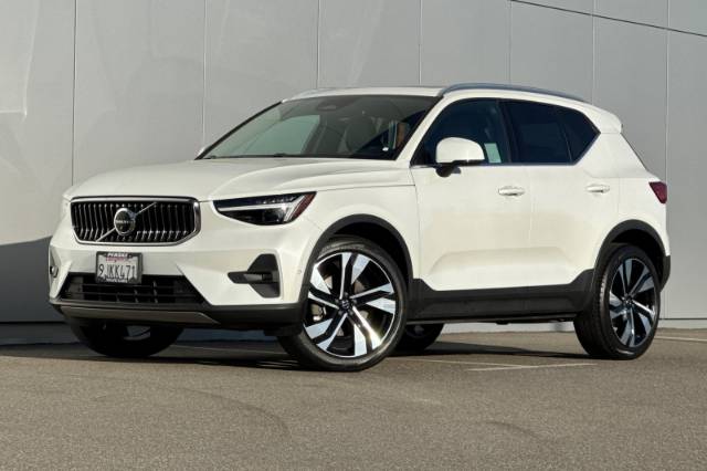 2023 Volvo XC40 Ultimate