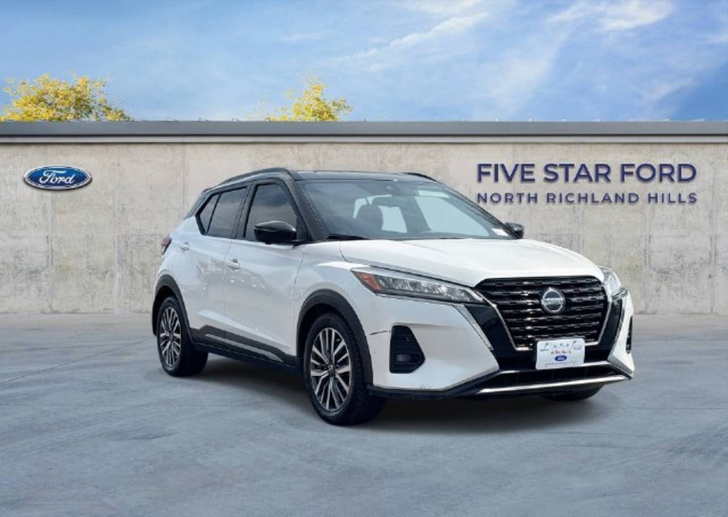 2021 Nissan Kicks SR