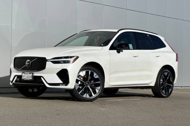 2026 Volvo XC60 B5 Plus