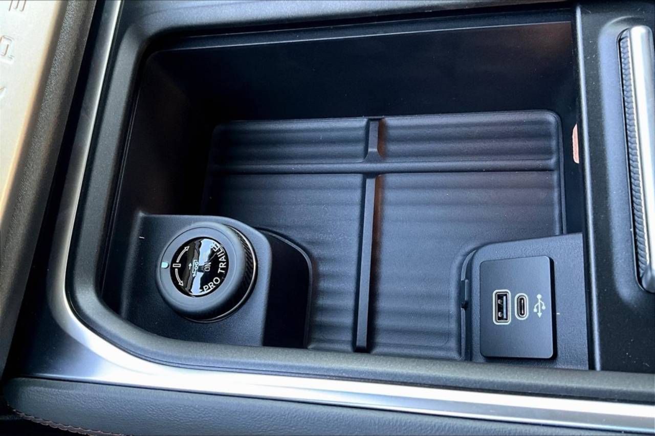 2025 Ford Expedition Active - Photo 23