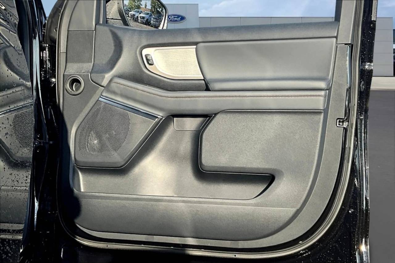2025 Ford Expedition Active - Photo 32