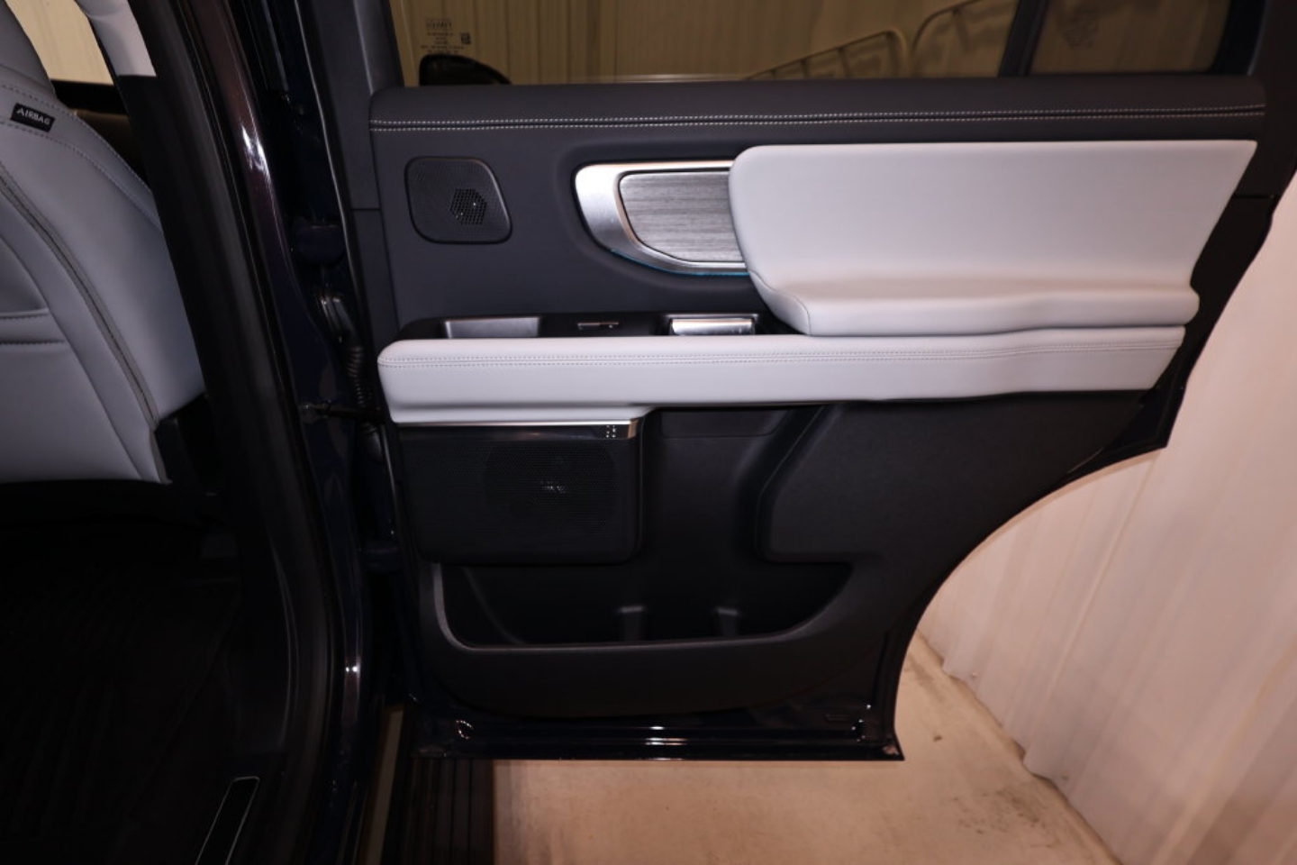 2027 Ford Expedition Platinum - Photo 20