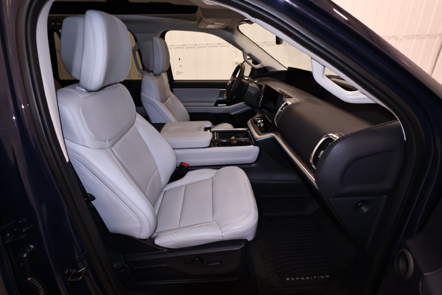 2027 Ford Expedition Platinum - Photo 25
