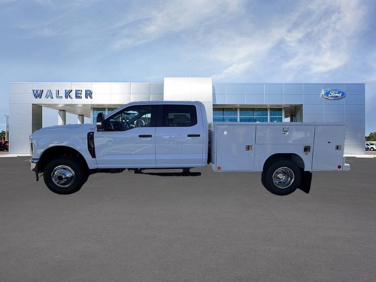 2027 Ford Super Duty F-350 DRW XL 4WD Crew Cab Reading 9' Service Body