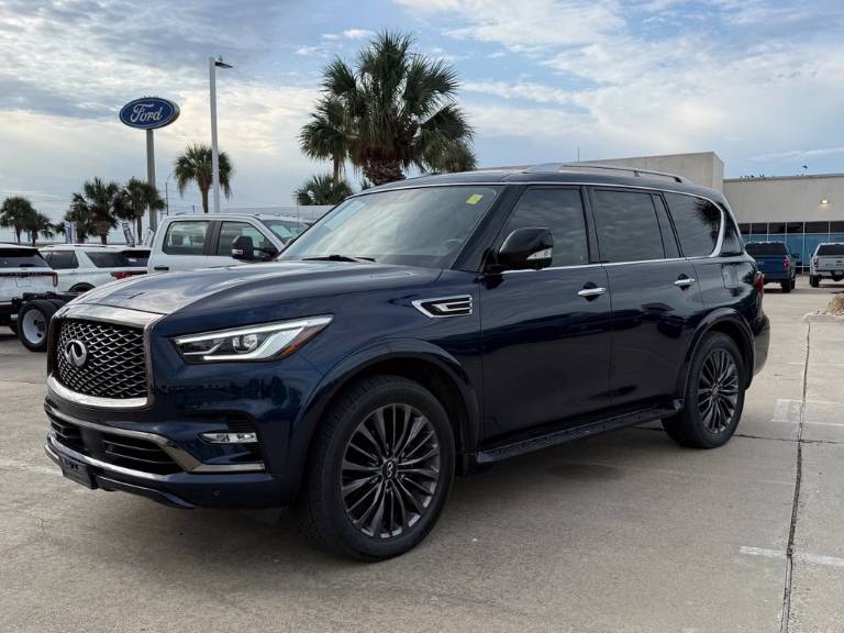2023 INFINITI QX80 Premium Select