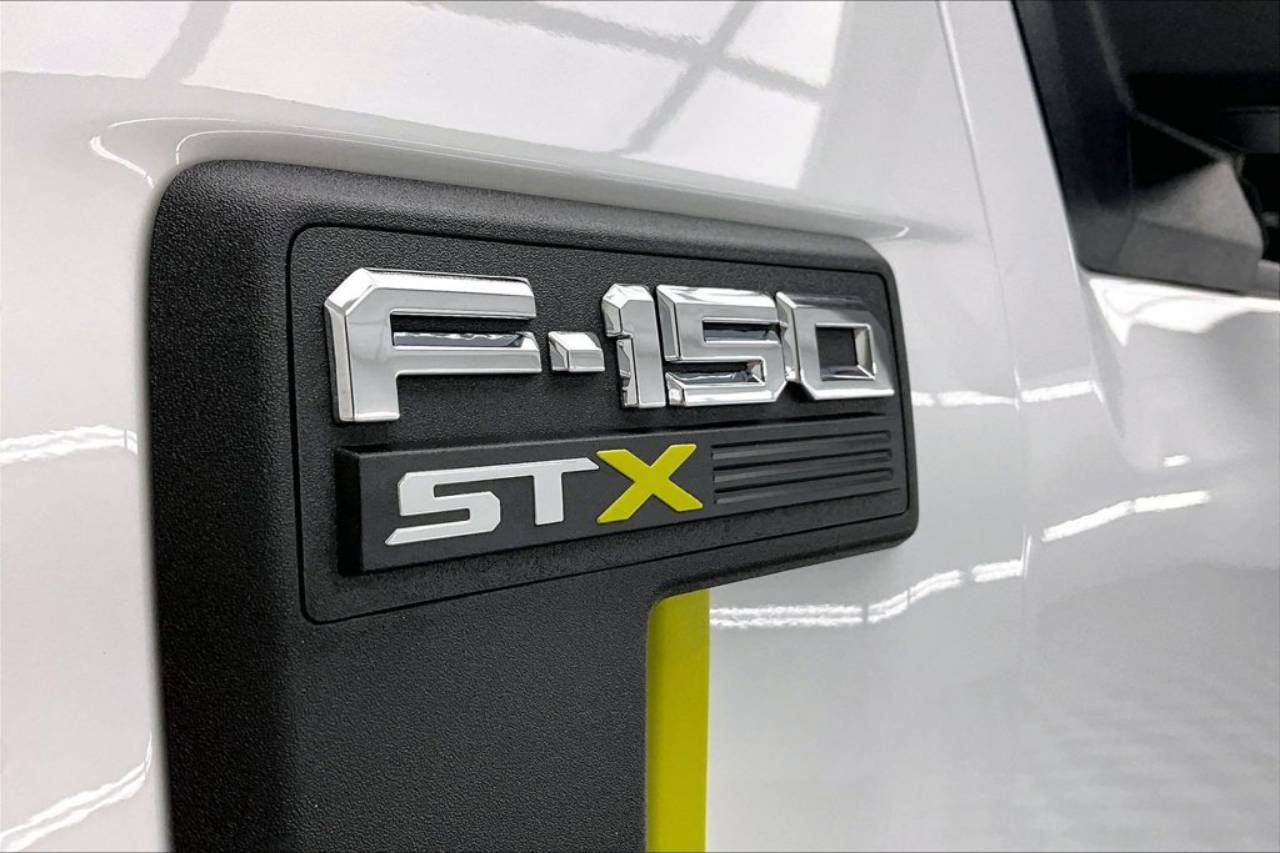 2025 Ford F-150 STX - Photo 8