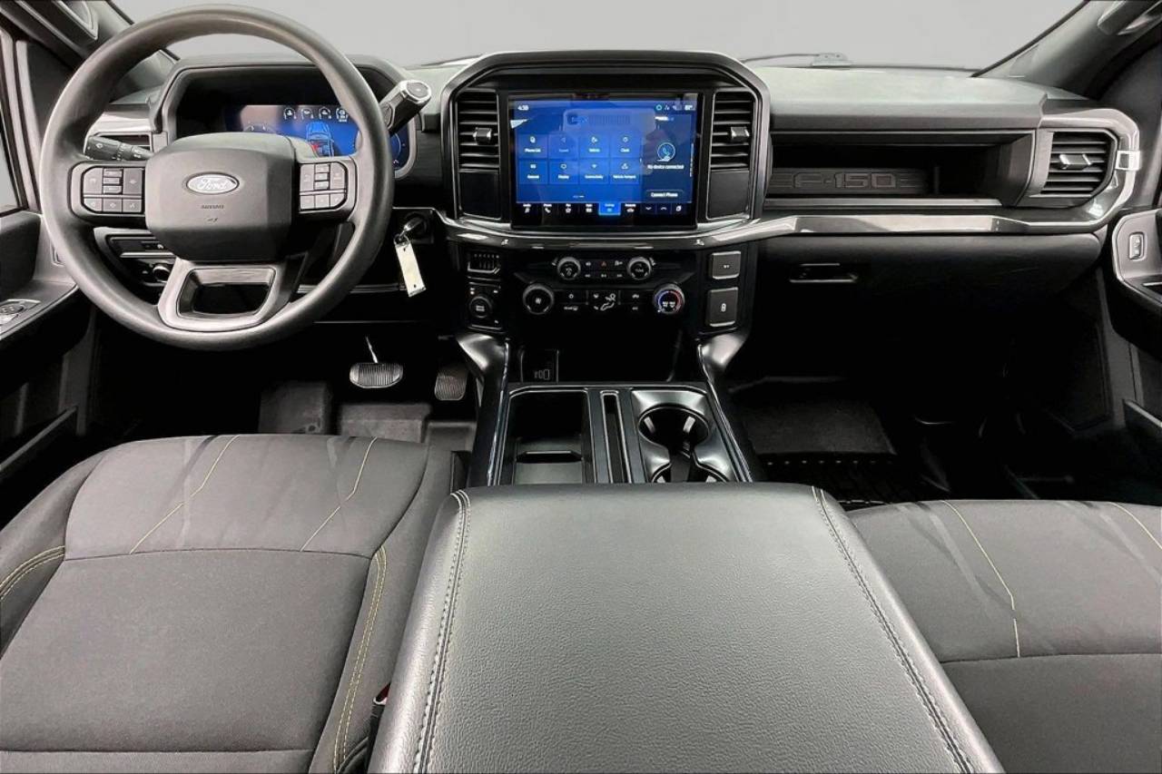 2025 Ford F-150 STX - Photo 16