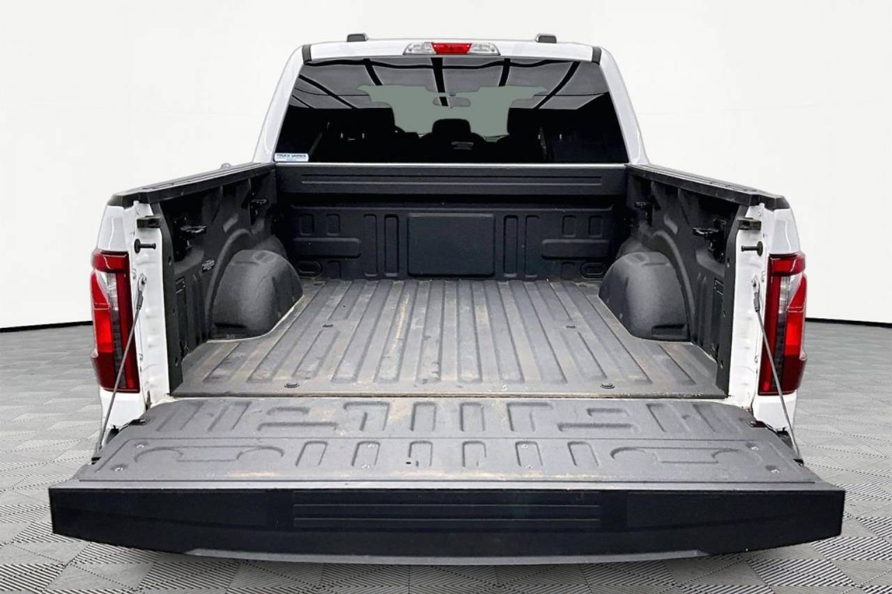 2025 Ford F-150 STX - Photo 18