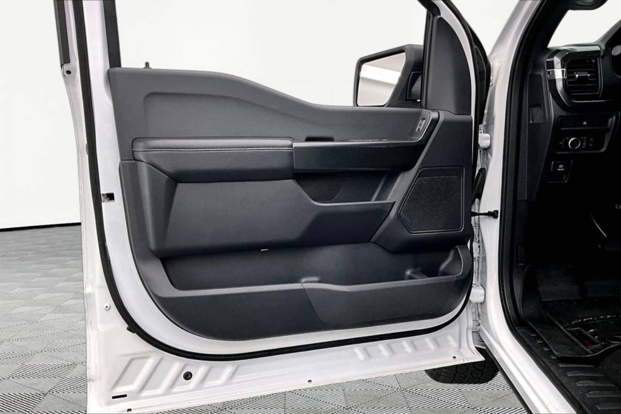 2025 Ford F-150 STX - Photo 24