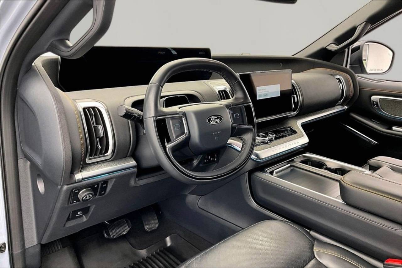 2025 Ford Expedition Tremor - Photo 14
