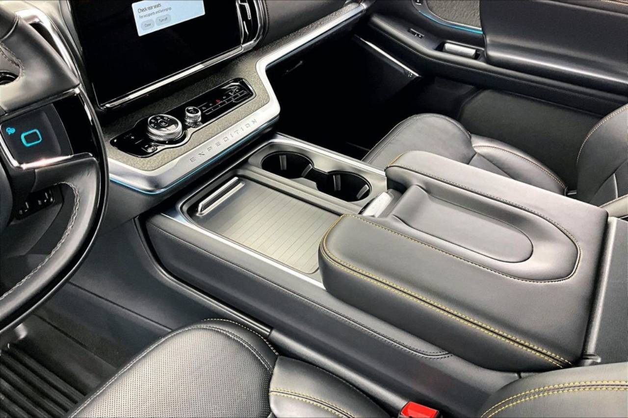 2025 Ford Expedition Tremor - Photo 15