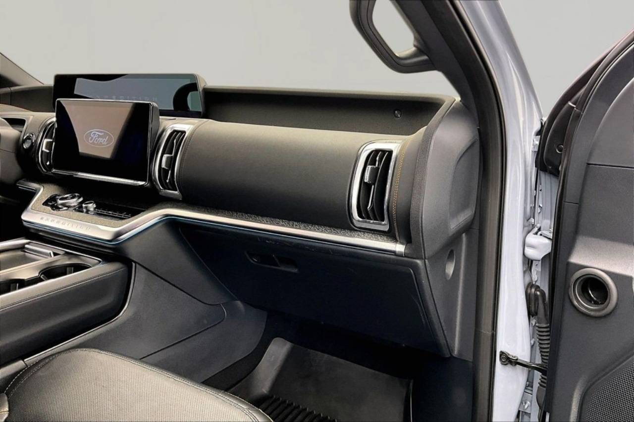 2025 Ford Expedition Tremor - Photo 17