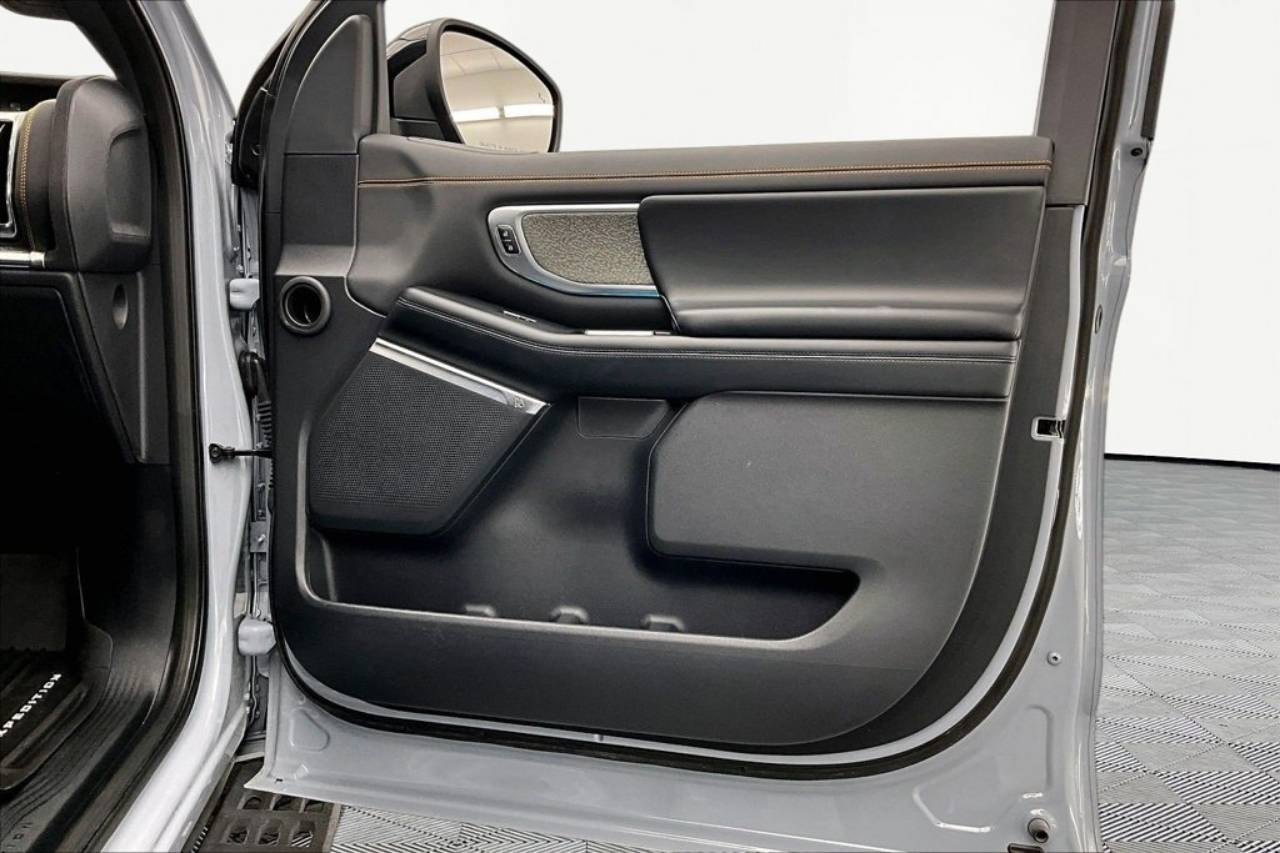 2025 Ford Expedition Tremor - Photo 24