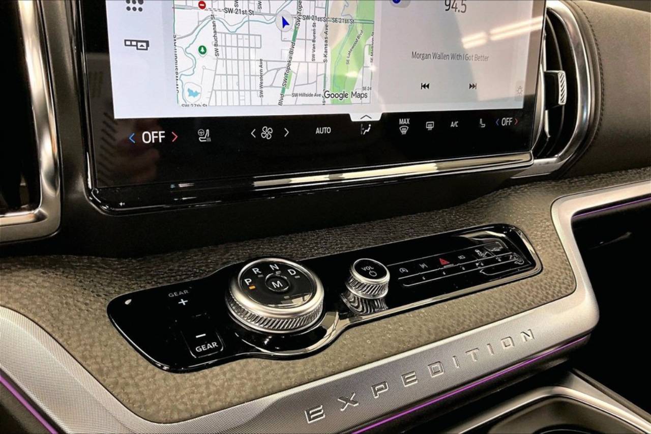 2025 Ford Expedition Tremor - Photo 32