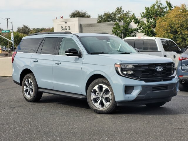 2027 Ford Expedition Active