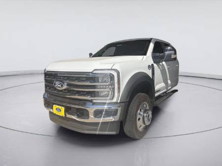 2027 Ford Super Duty F-450 DRW LARIAT